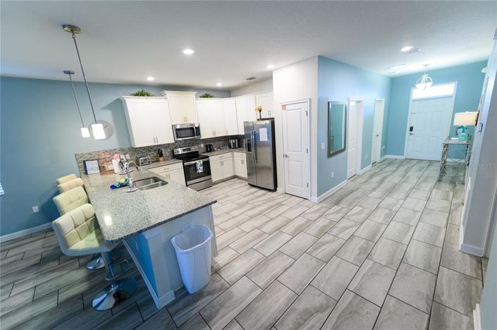 Image No.9-8 Bed Property for sale