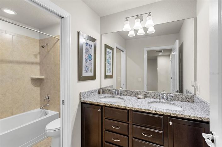 Image No.24-5 Bed Townhouse for sale