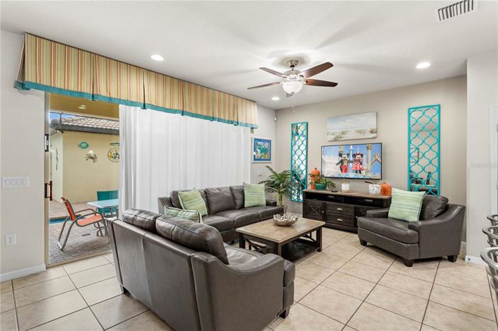 Image No.4-5 Bed Townhouse for sale