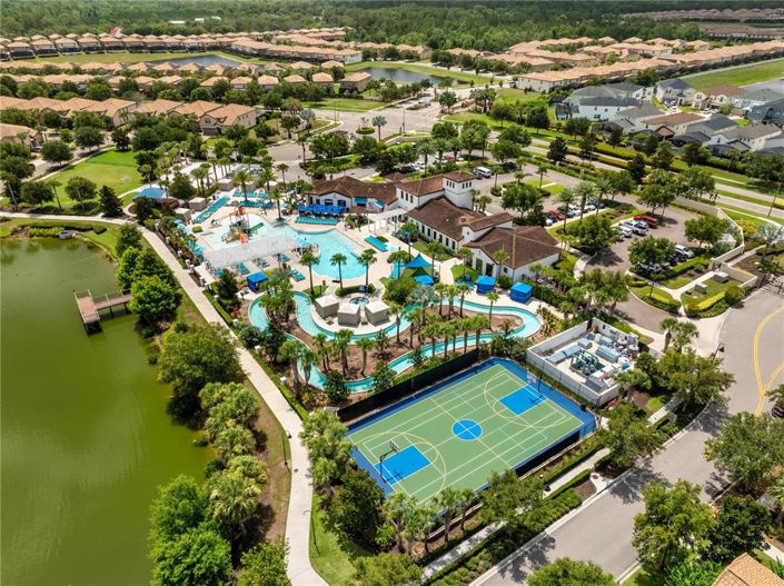 Image No.40-5 Bed Townhouse for sale