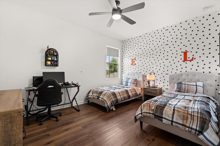 Image No.12-4 Bed Property for sale