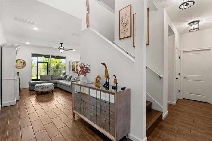 Image No.2-4 Bed Property for sale