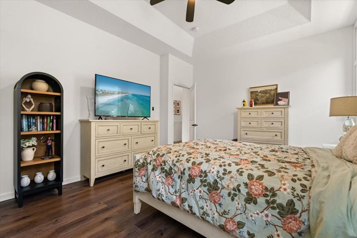 Image No.23-4 Bed Property for sale