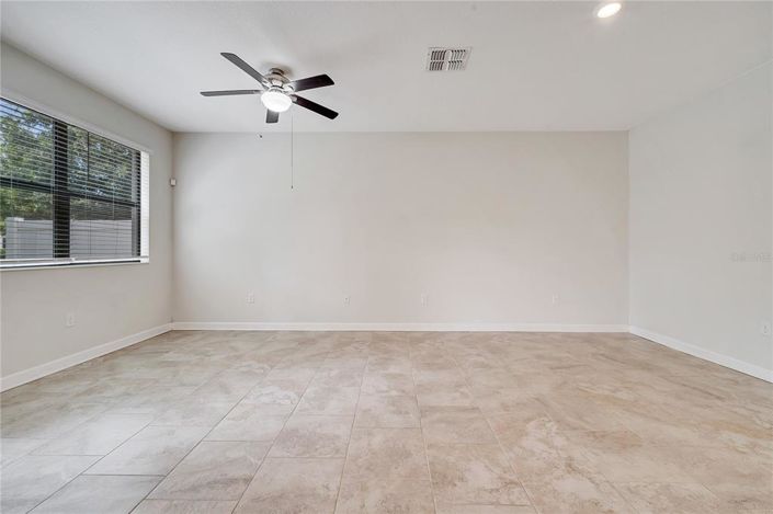 Image No.9-3 Bed Townhouse for sale