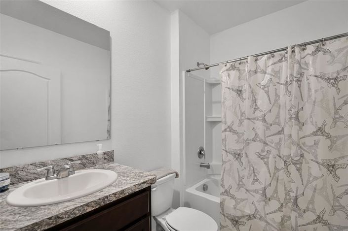 Image No.14-3 Bed Property for sale