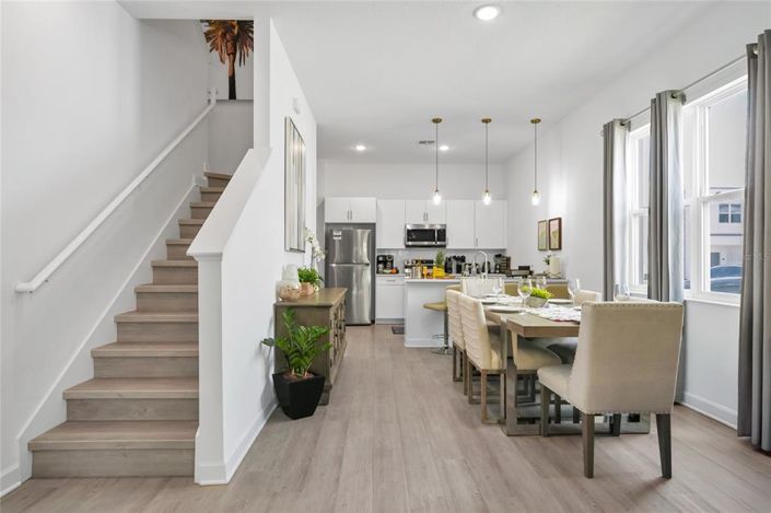 Image No.22-5 Bed Townhouse for sale