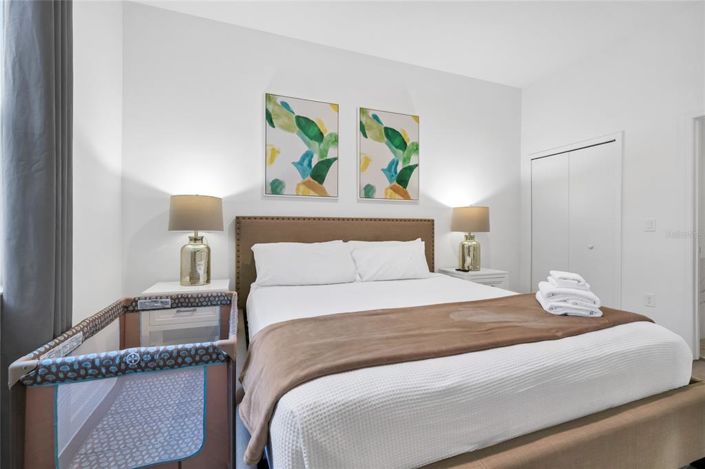 Image No.25-5 Bed Townhouse for sale