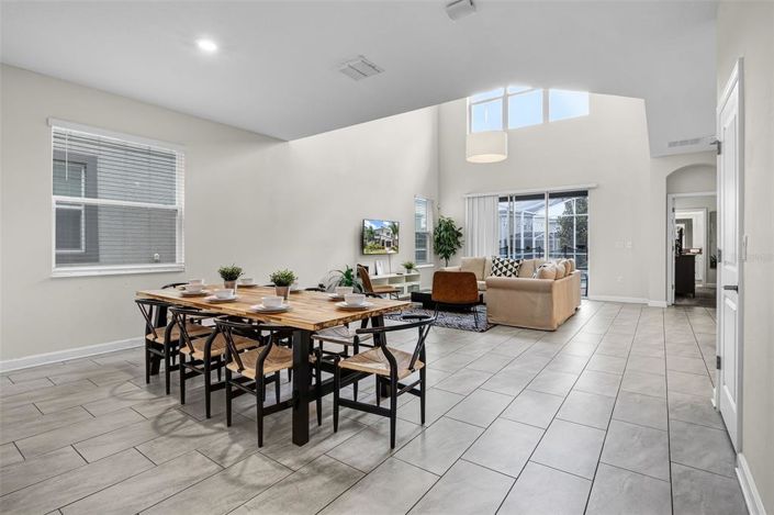 Image No.8-5 Bed Property for sale