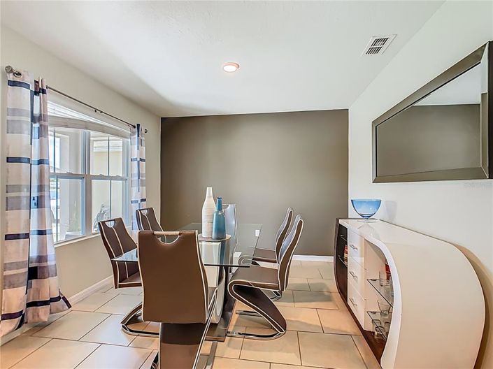 Image No.11-5 Bed Property for sale