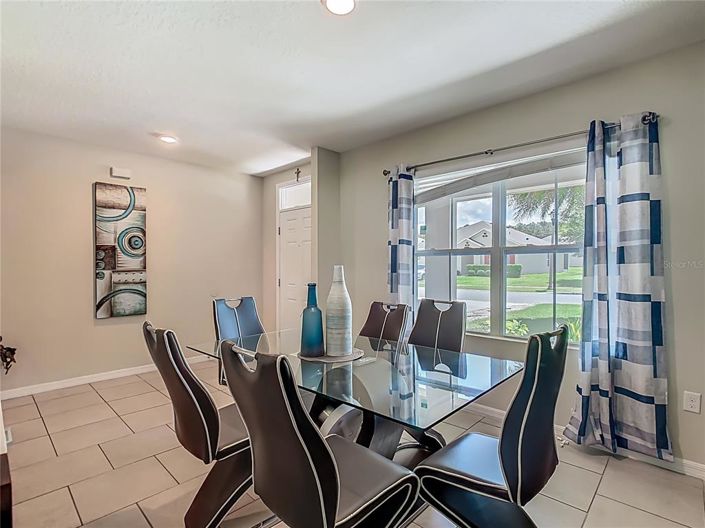 Image No.12-5 Bed Property for sale