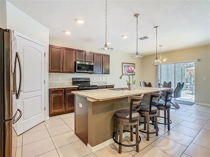 Image No.14-5 Bed Property for sale