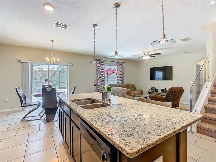 Image No.15-5 Bed Property for sale