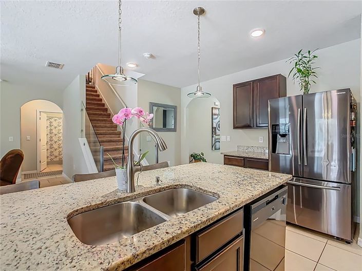 Image No.16-5 Bed Property for sale