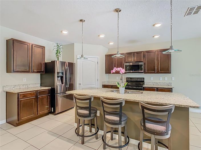 Image No.20-5 Bed Property for sale