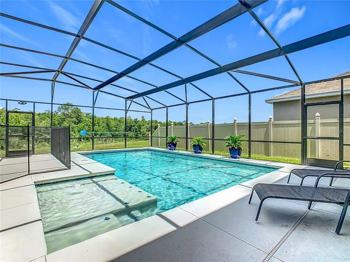 Image No.56-5 Bed Property for sale