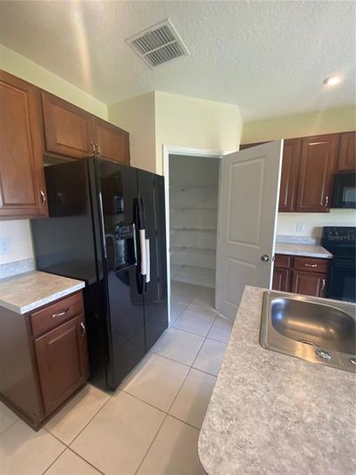 Image No.23-3 Bed Property for sale