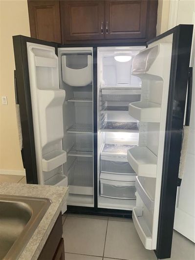 Image No.24-3 Bed Property for sale