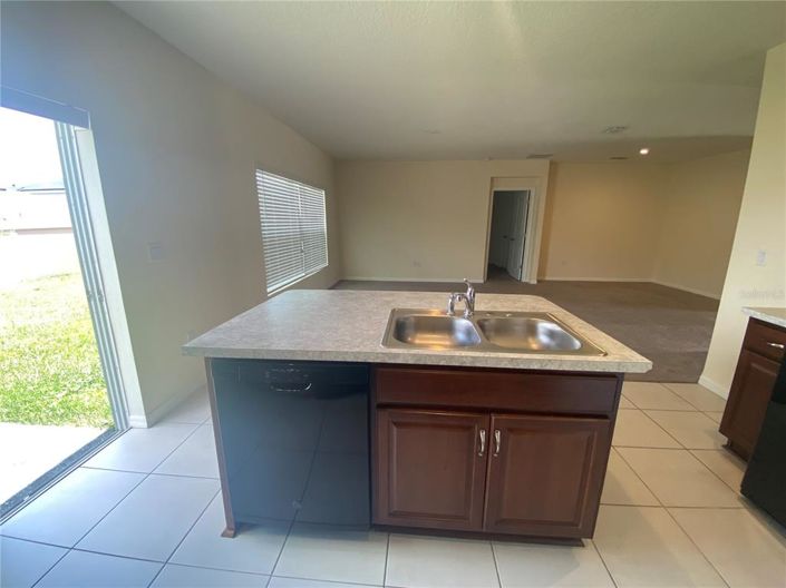 Image No.26-3 Bed Property for sale