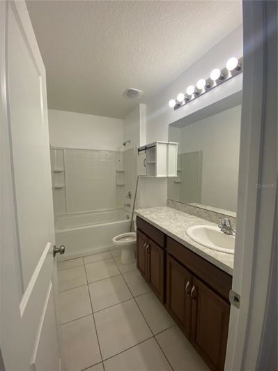 Image No.39-3 Bed Property for sale