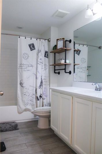 Image No.13-3 Bed Townhouse for sale