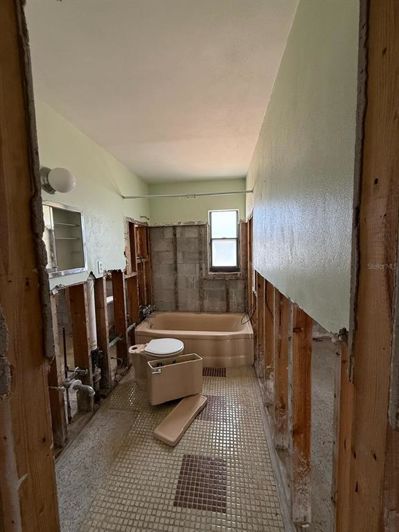 Image No.10-2 Bed Property for sale