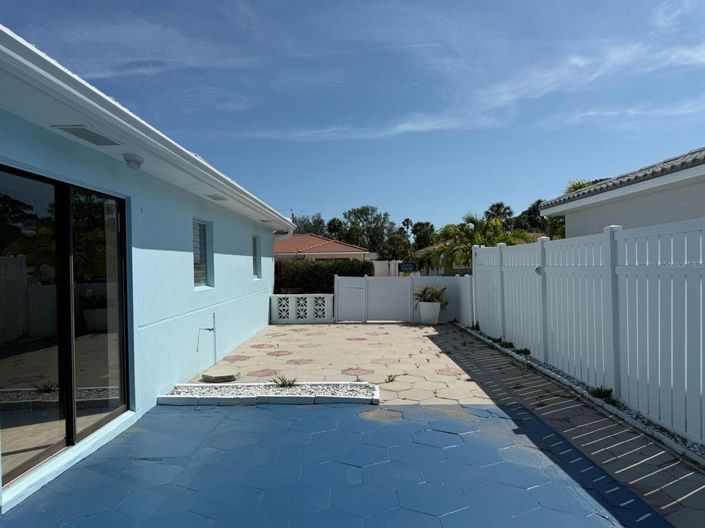 Image No.18-2 Bed Property for sale