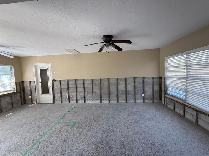 Image No.9-2 Bed Property for sale