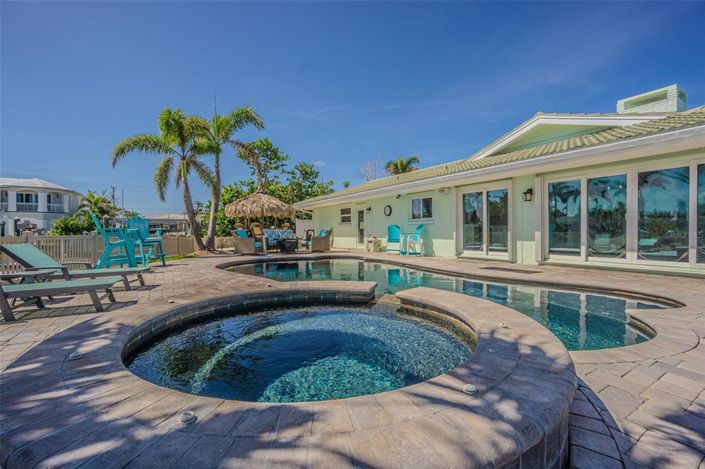 Image No.35-4 Bed Property for sale