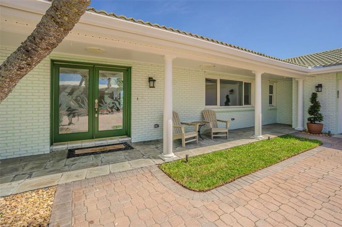 Image No.4-4 Bed Property for sale