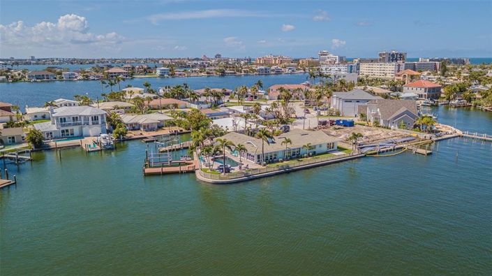 Image No.49-Propriété de 4 chambres à vendre à St. Pete Beach