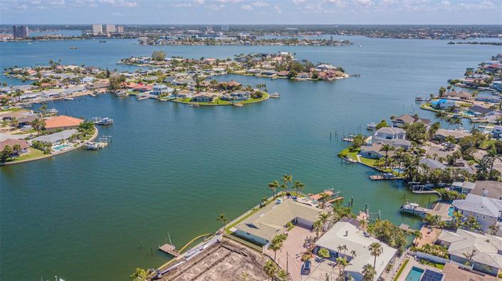 Image No.50-4 Bed Property for sale