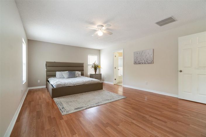 Image No.23-Propriété de 4 chambres à vendre à Clermont