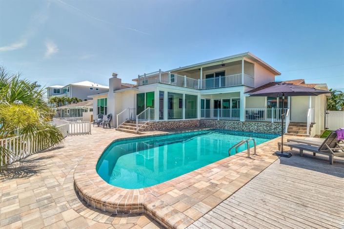 Image No.31-5 Bed Property for sale