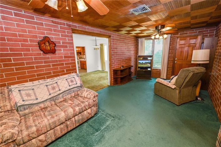 Image No.18-3 Bed Property for sale