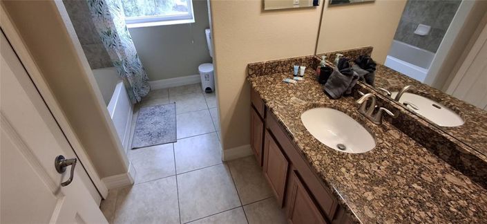 Image No.46-5 Bed Property for sale