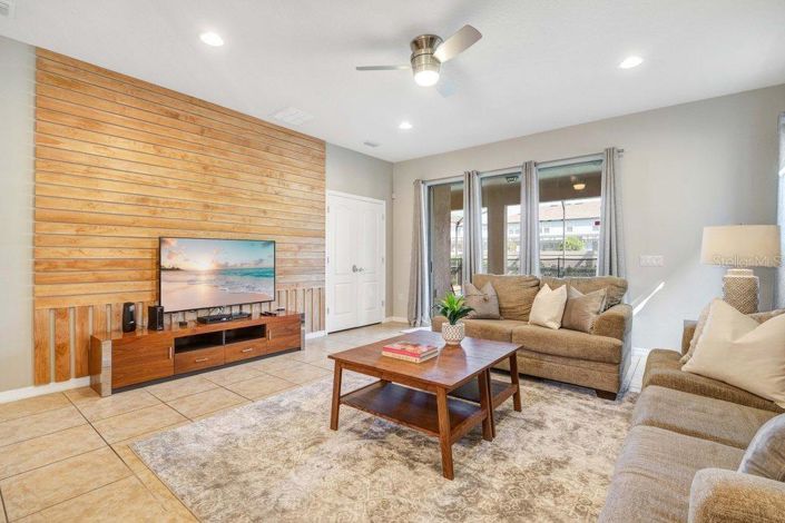 Image No.5-6 Bed Property for sale