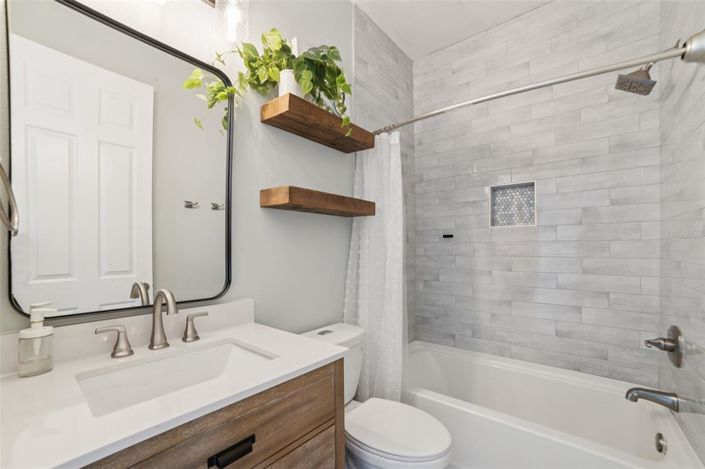 Image No.32-5 Bed Property for sale