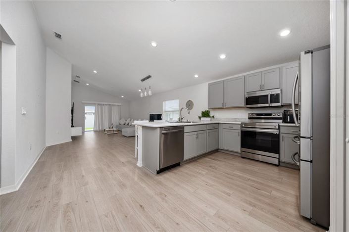 Image No.12-3 Bed Property for sale