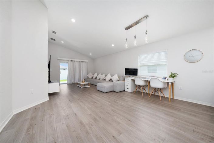 Image No.16-3 Bed Property for sale