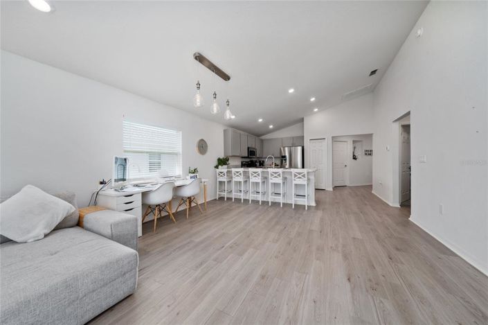 Image No.19-3 Bed Property for sale