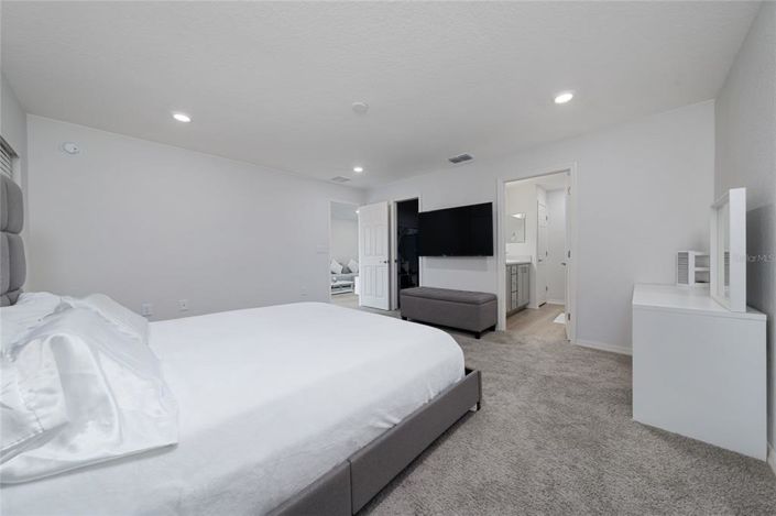 Image No.22-3 Bed Property for sale