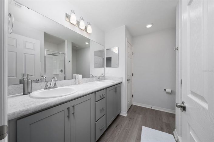 Image No.23-3 Bed Property for sale