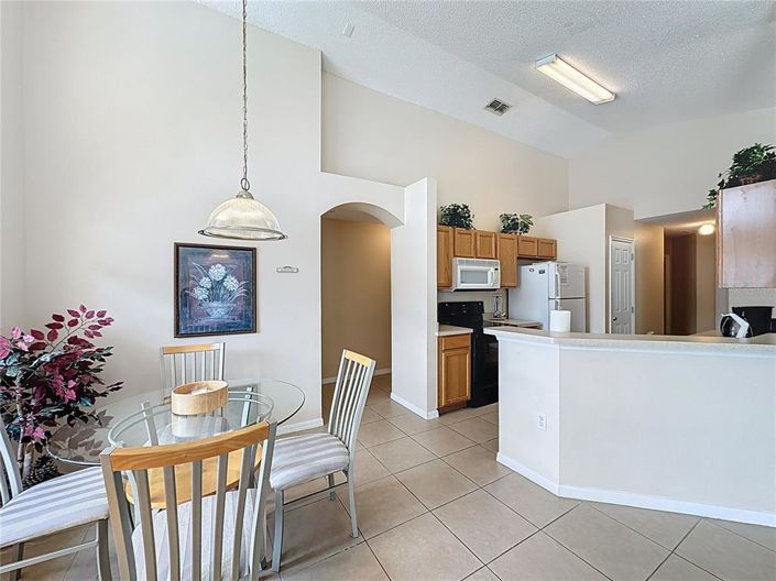 Image No.12-4 Bed Property for sale