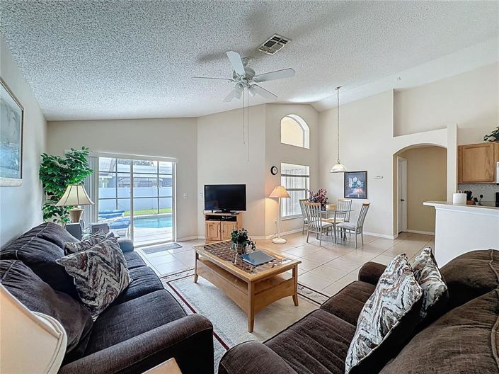 Image No.8-4 Bed Property for sale