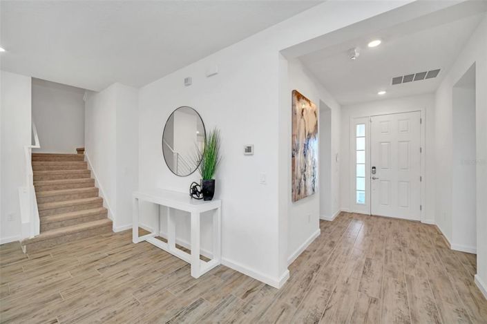 Image No.28-15 Bed Property for sale