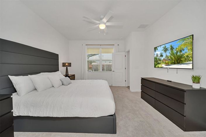 Image No.55-15 Bed Property for sale