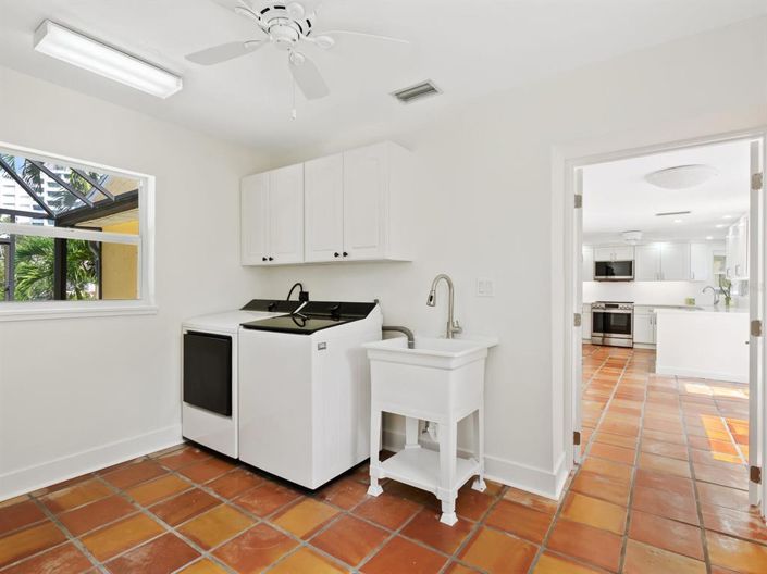 Image No.32-3 Bed Property for sale