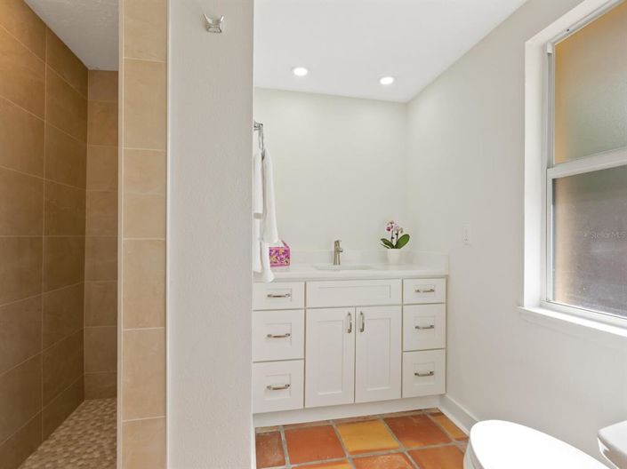 Image No.41-3 Bed Property for sale