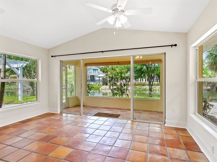 Image No.44-3 Bed Property for sale