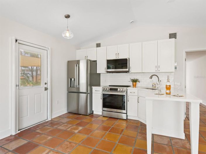 Image No.47-3 Bed Property for sale